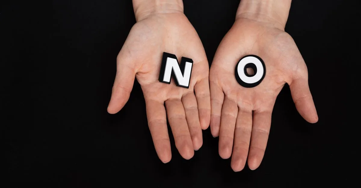 découvrez comment identifier et gérer les pensées négatives pour améliorer votre bien-être mental et adopter une attitude positive au quotidien.