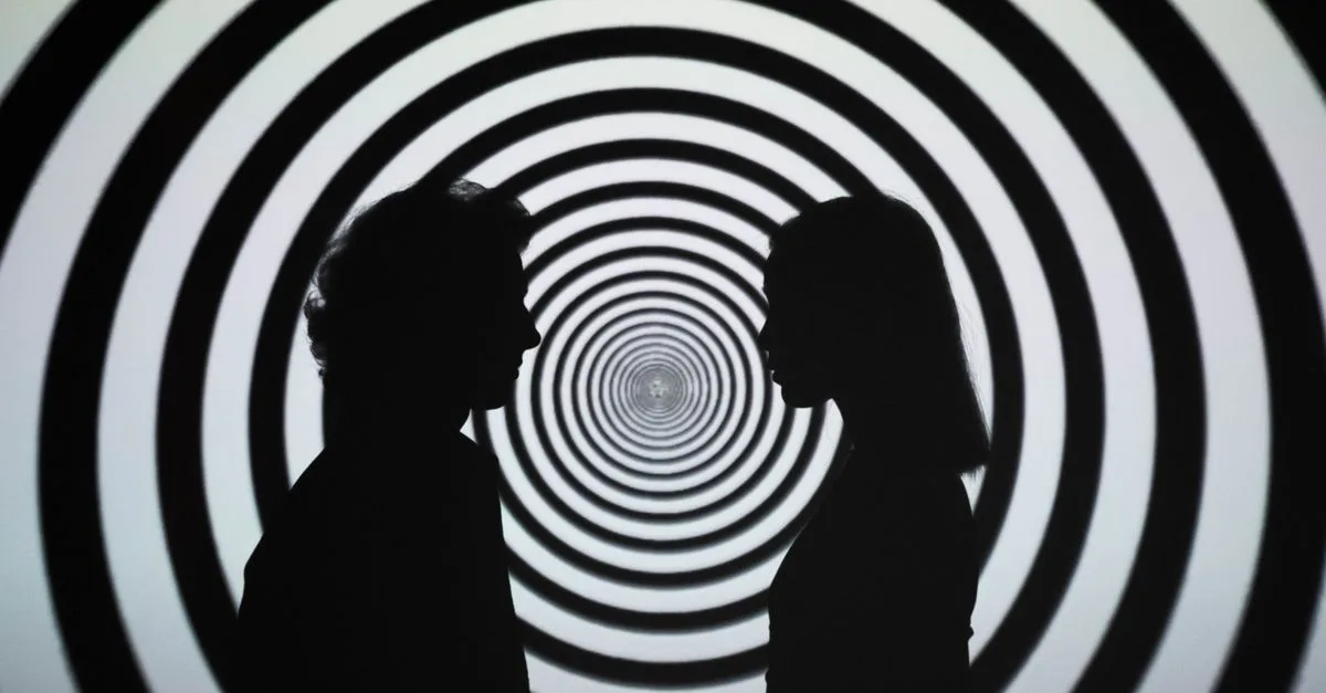 découvrez l'efficacité de l'hypnose pour améliorer votre bien-être et surmonter divers défis grâce à des techniques éprouvées.