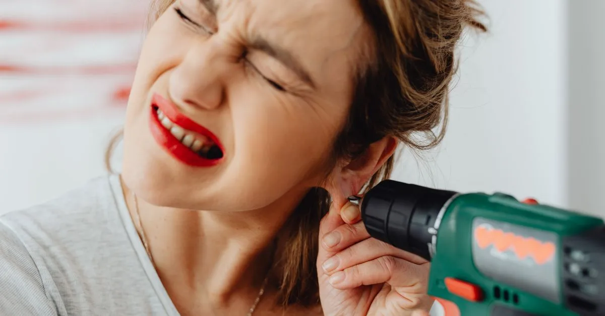 découvrez des informations essentielles sur les acouphènes (tinnitus), leurs causes, symptômes et traitements pour mieux gérer cette condition auditive.